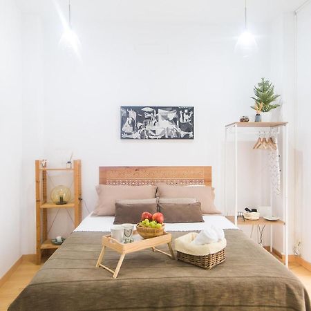 Apartamento Picasso Малага Екстериор снимка