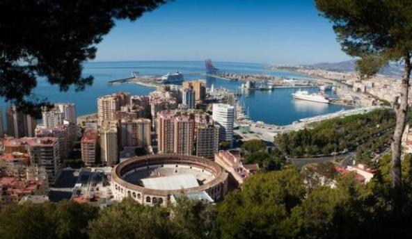 Apartamento Picasso Малага Екстериор снимка