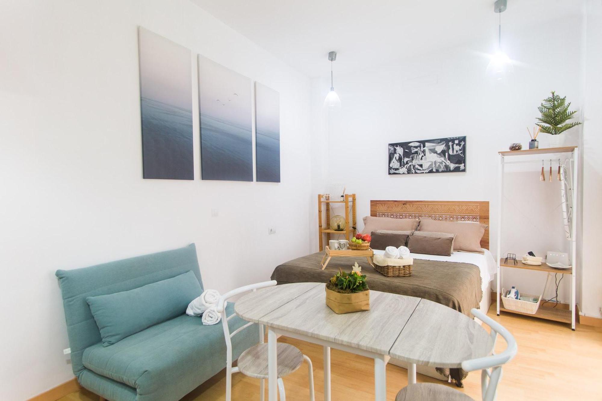 Apartamento Picasso Малага Екстериор снимка